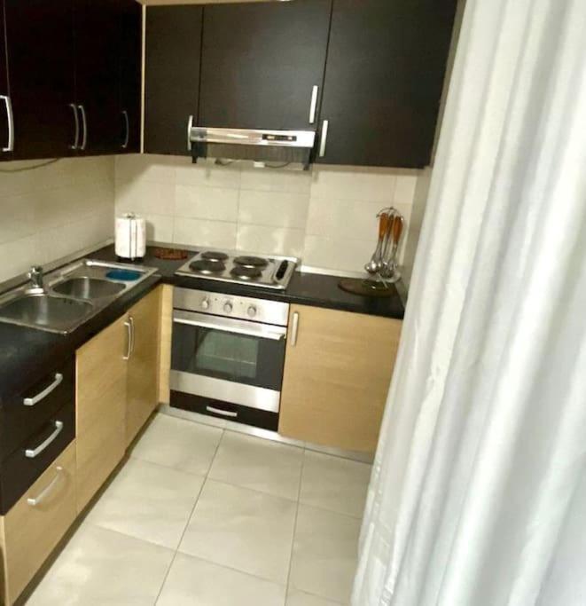 Chlo Apartment 1 Tirane Exterior photo